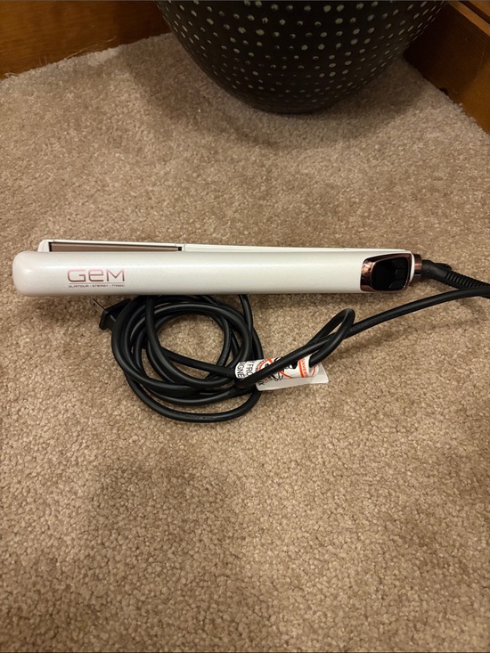 Gem Accessories - GEM flat iron